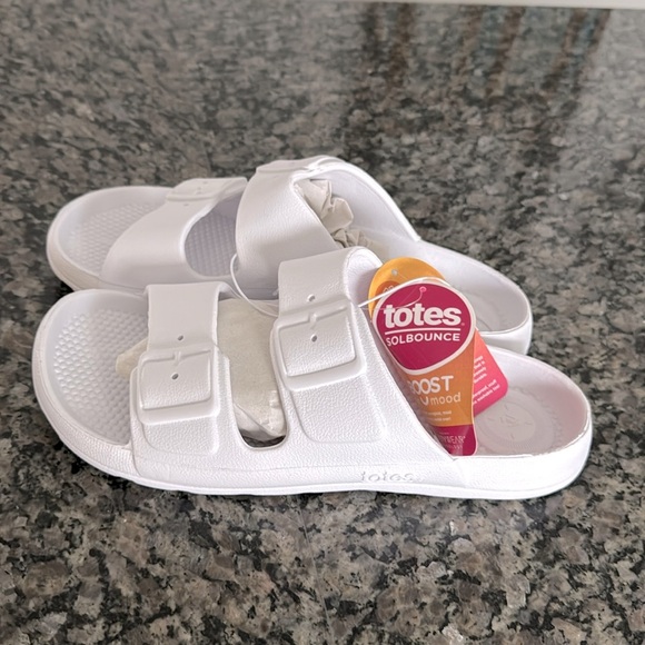 Totes women’s white everywear slides NWT 8 - Picture 2 of 8